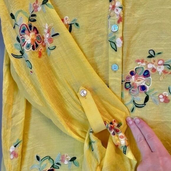 Fig and Flower Blouse Womens M Floral Embroidered Boho Peasant Top Yellow Button - Picture 6 of 12